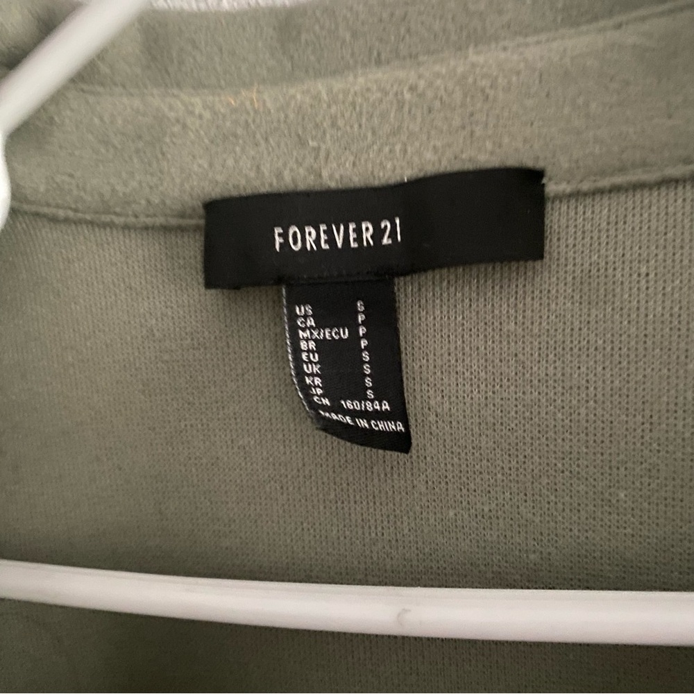 Forever 21 Green Oversized Shacket - Picture 5 of 11